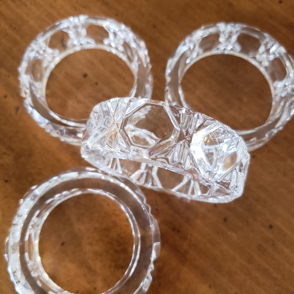 Set of 4 vintage glass napkin rings